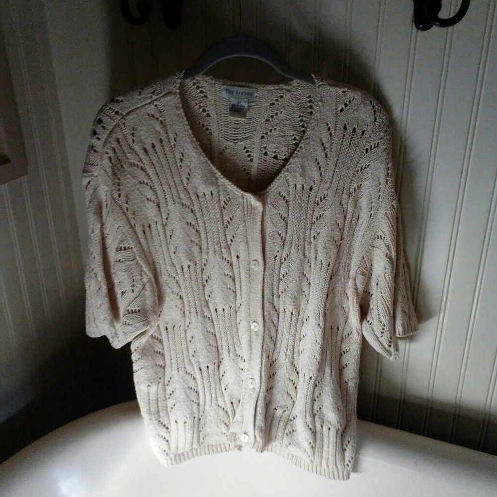 Knit cream cardigan